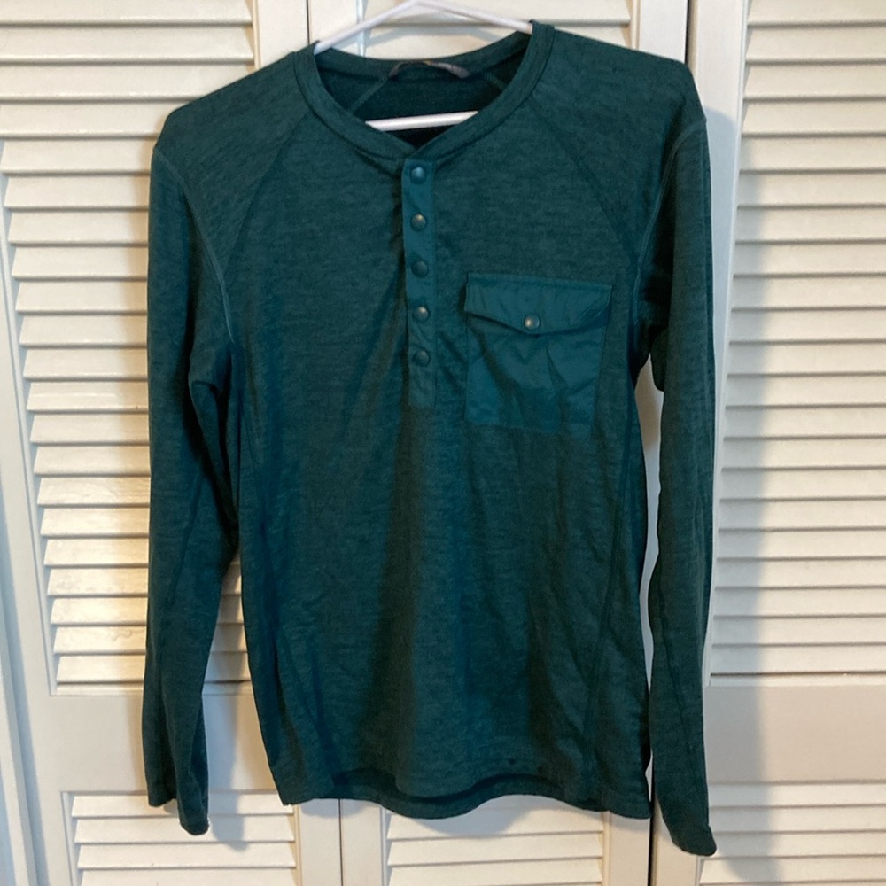 MEC Green Long Sleeve Tee Soft Knit
